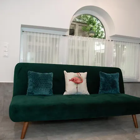 Flamingo Rezidencia Apartment