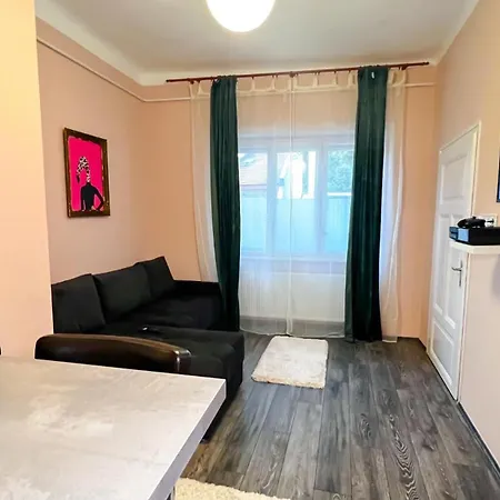 Flamingo Rezidencia * Eger