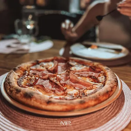 Flamingo Rezidencia Eger